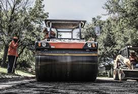 Best Driveway Maintenance Services  in North Mankato, MN